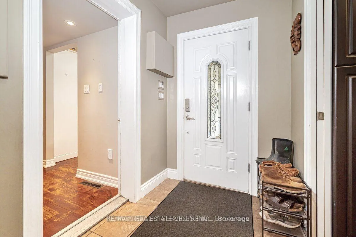 Photo 2 of 104 Kennedy Road, Caledon, Cheltenham — HOMEH