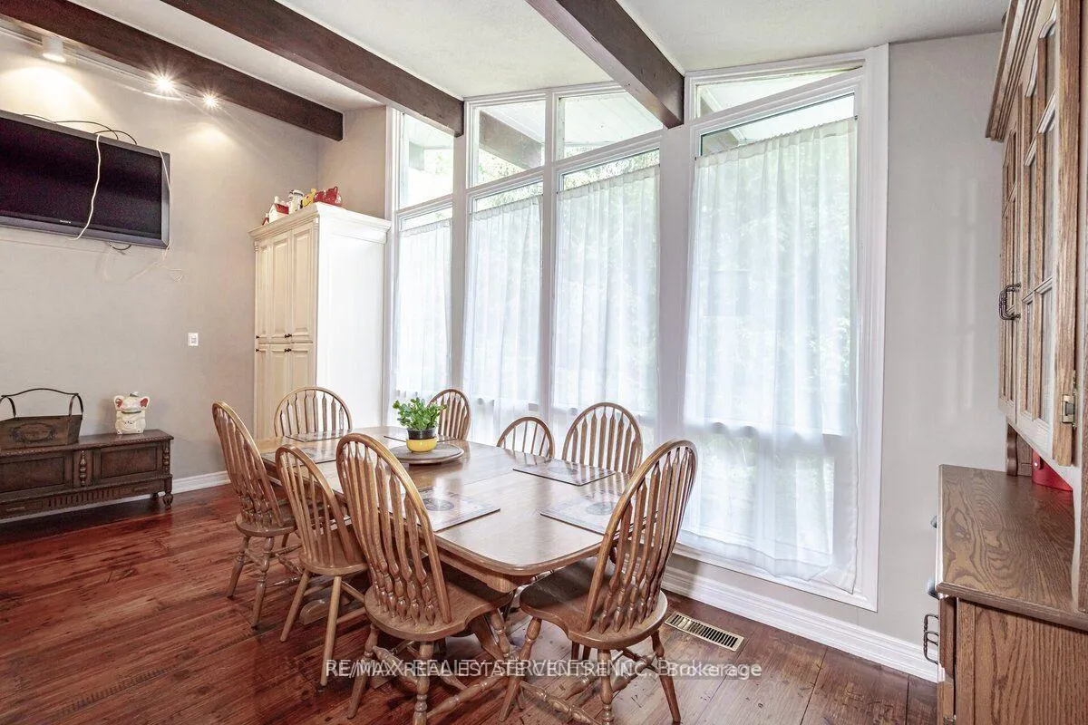 Photo 10 of 104 Kennedy Road, Caledon, Cheltenham — HOMEH