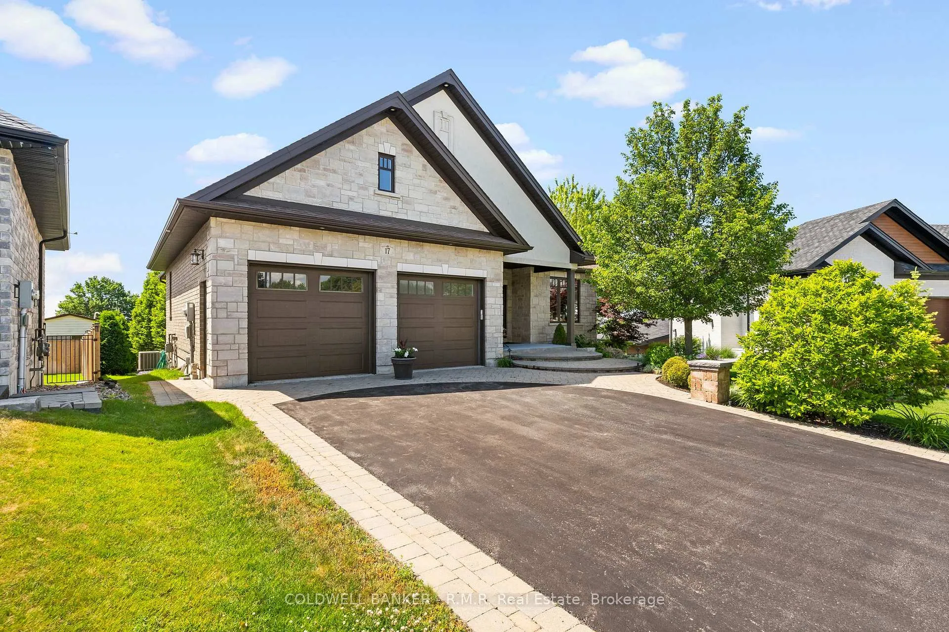 Photo 2 of 17 Castle Ridge, Brighton — HOMEH