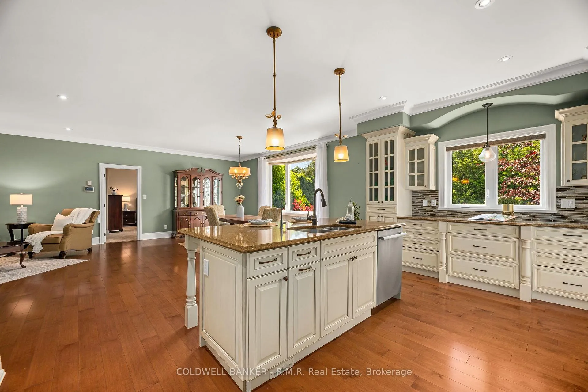 Photo 19 of 17 Castle Ridge, Brighton — HOMEH