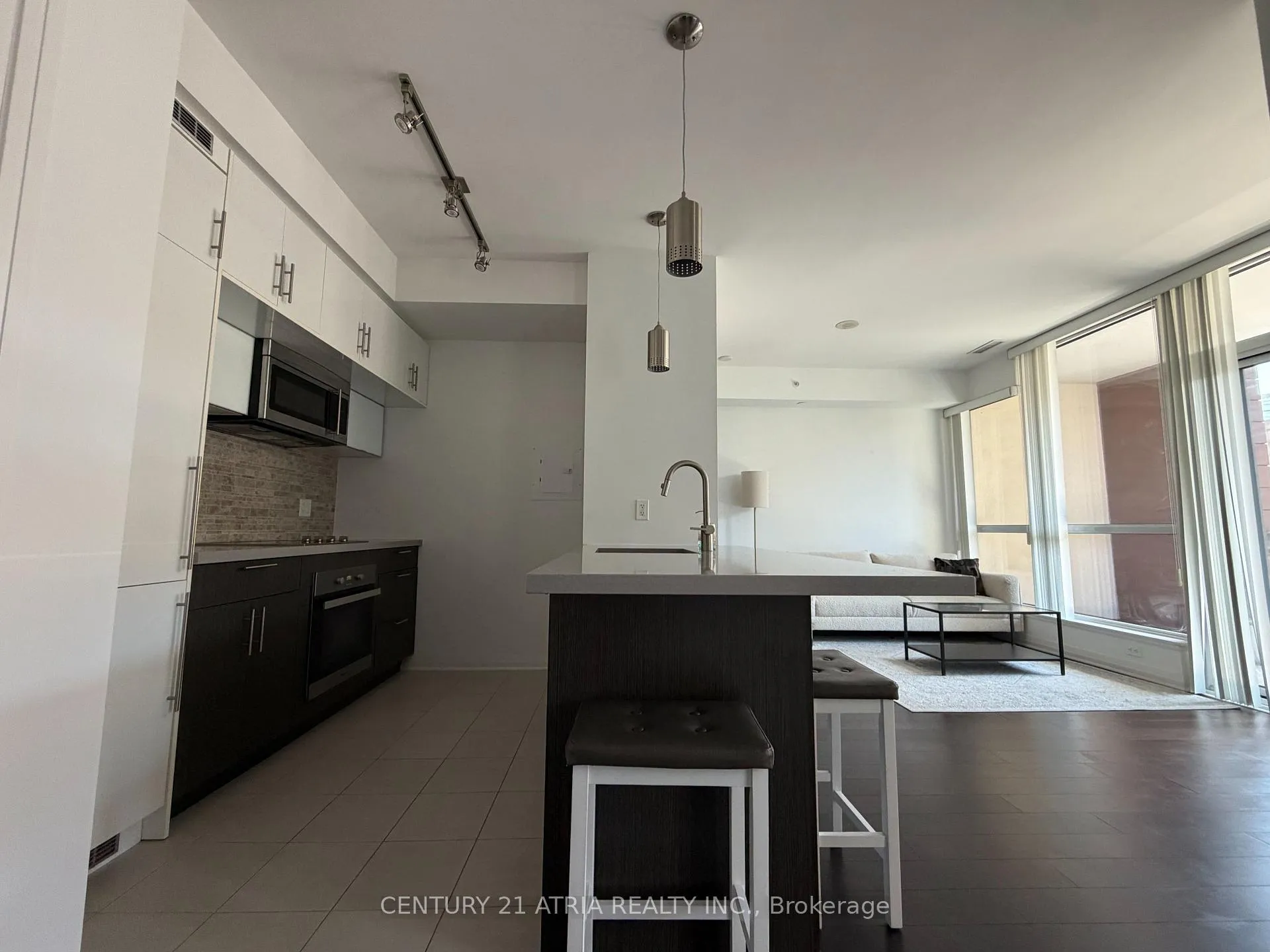 Photo 8 of Unit 1906, 8 Mercer Street, Toronto, Waterfront Communities — HOMEH
