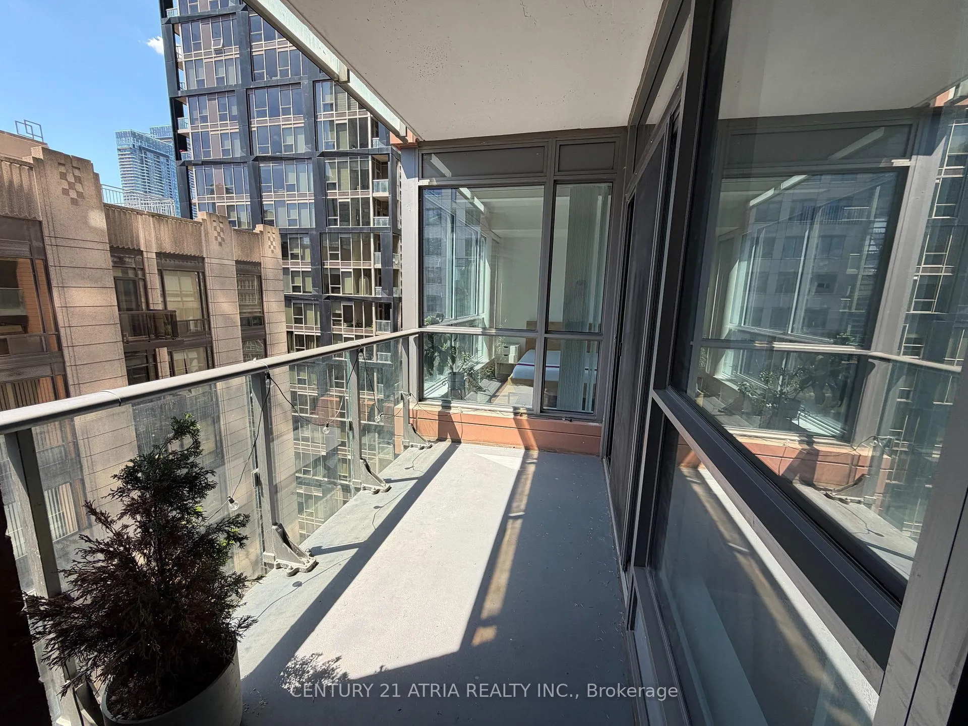 Photo 16 of Unit 1906, 8 Mercer Street, Toronto, Waterfront Communities — HOMEH
