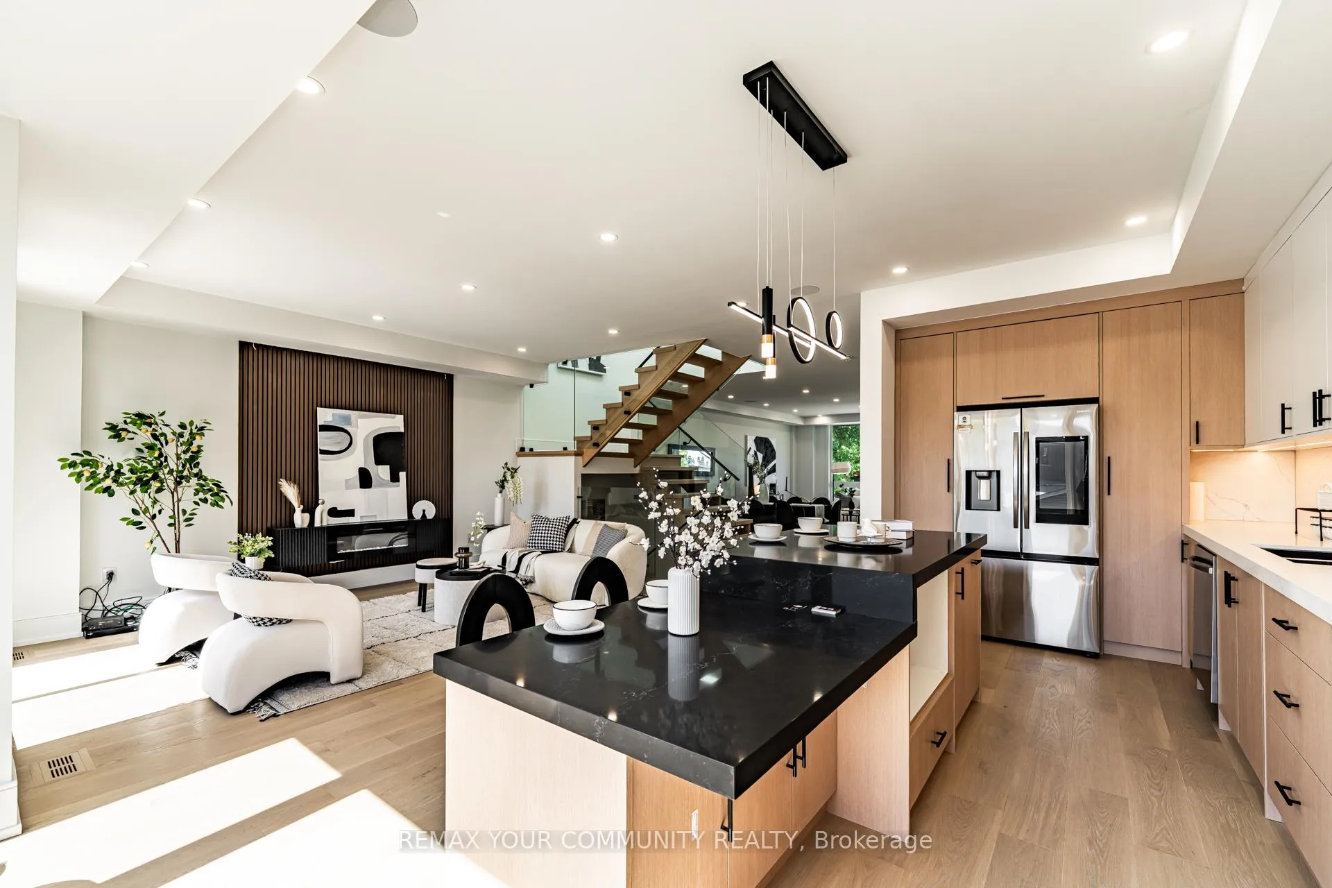Photo 6 of 360 Woodmount Avenue, Toronto, East York — HOMEH