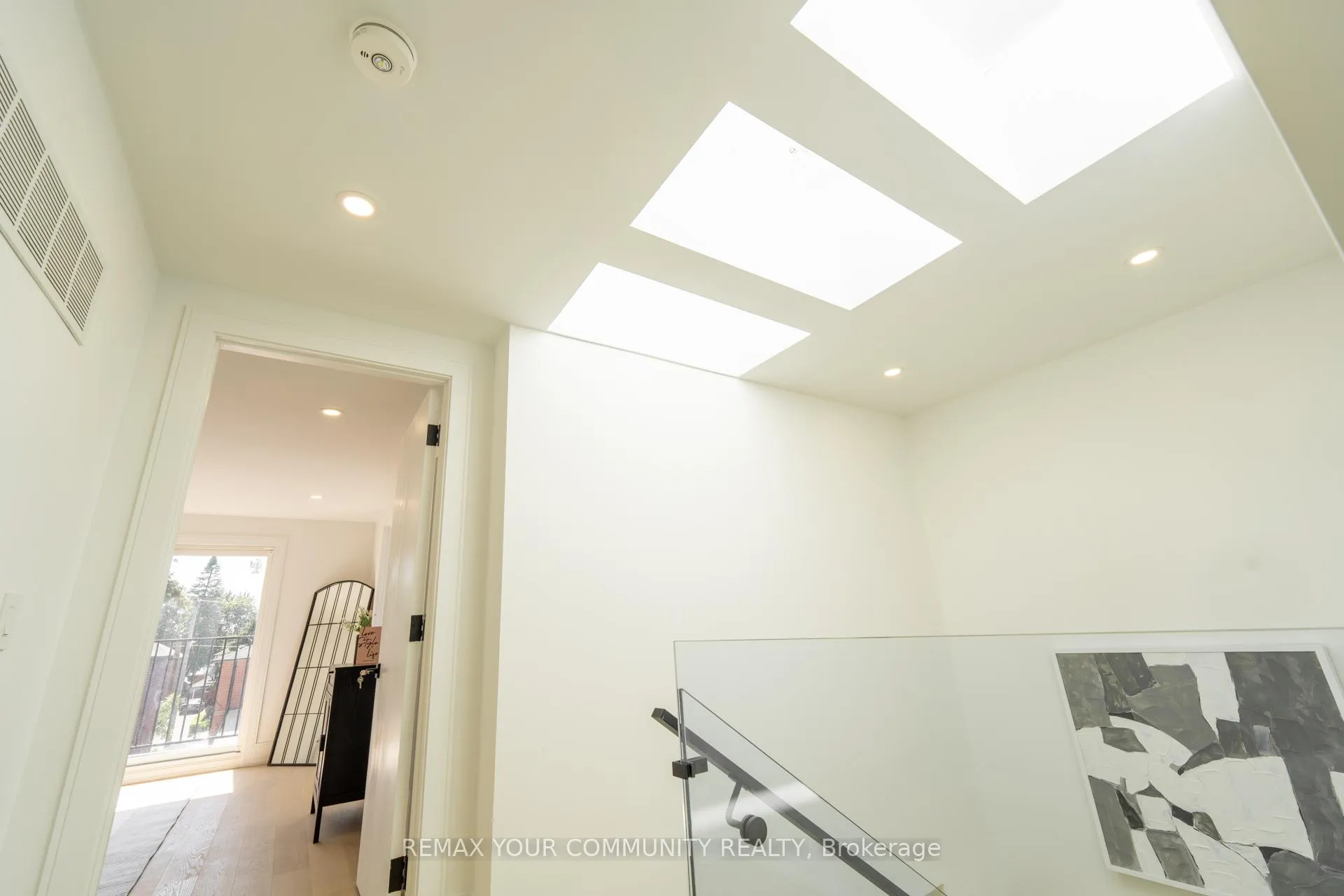 Photo 11 of 360 Woodmount Avenue, Toronto, East York — HOMEH
