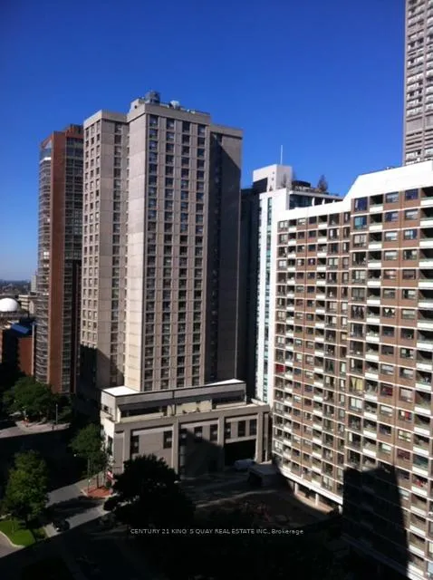 Photo 3 of Unit 1405, 75 St. Nicholas Street, Toronto, Bay Street Corridor — HOMEH