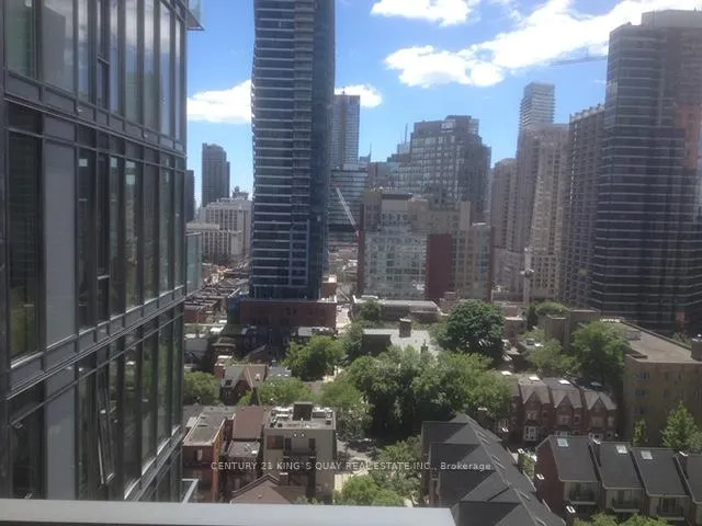 Photo 4 of Unit 1405, 75 St. Nicholas Street, Toronto, Bay Street Corridor — HOMEH