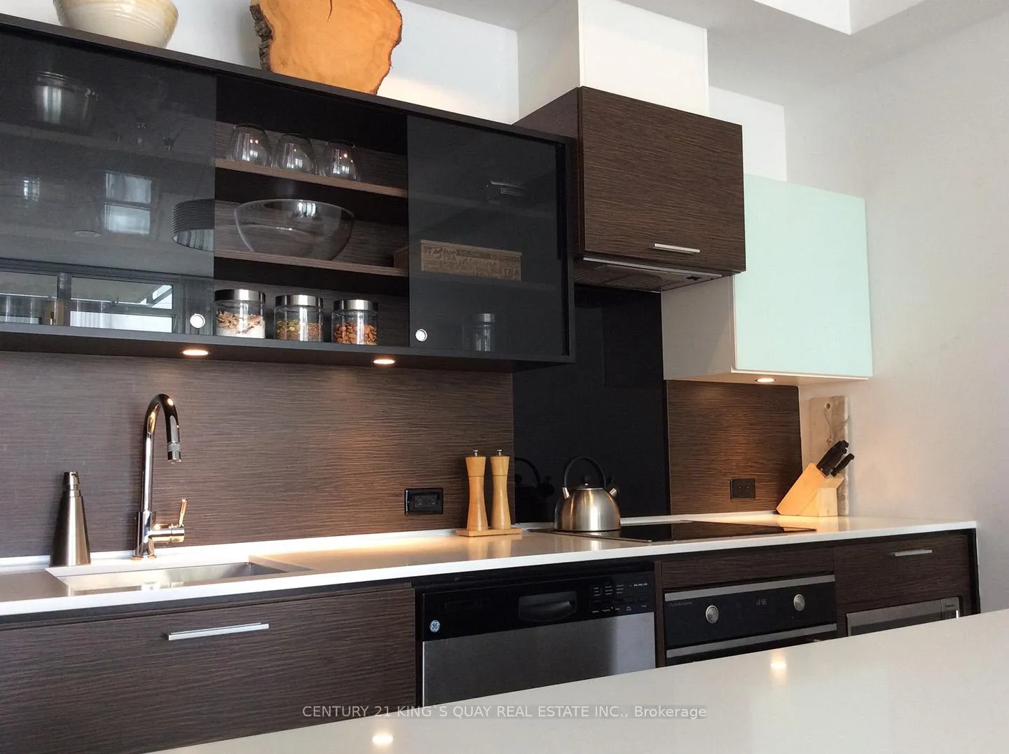 Photo 10 of Unit 1405, 75 St. Nicholas Street, Toronto, Bay Street Corridor — HOMEH