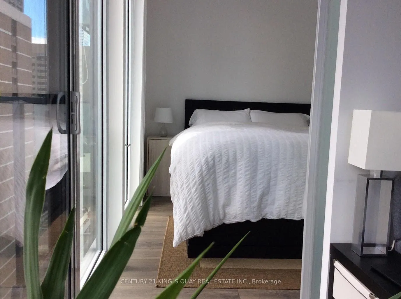 Photo 13 of Unit 1405, 75 St. Nicholas Street, Toronto, Bay Street Corridor — HOMEH