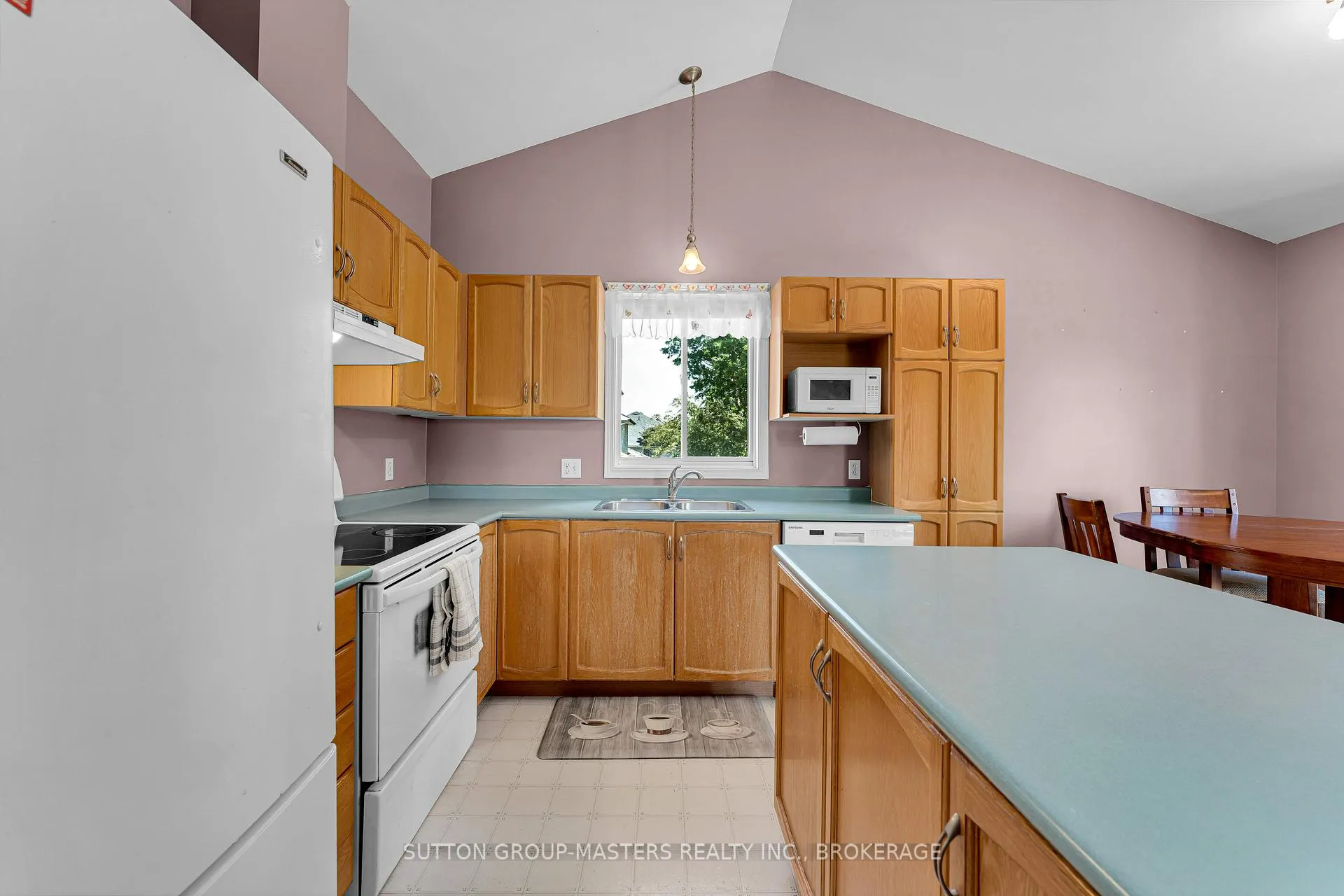 Photo 9 of 457 Fieldstone Drive, Kingston, Kingston East (Incl Barret Crt) — HOMEH