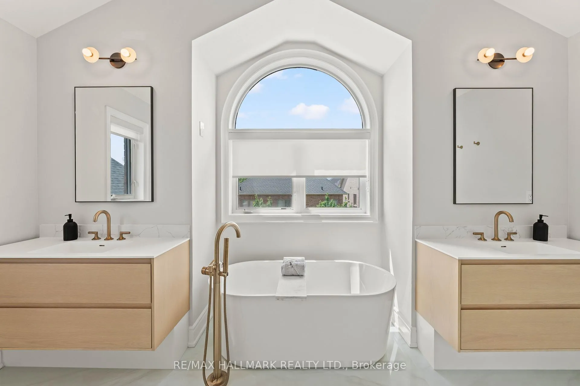 Photo 22 of 42 Yarden Drive, Vaughan, Patterson — HOMEH