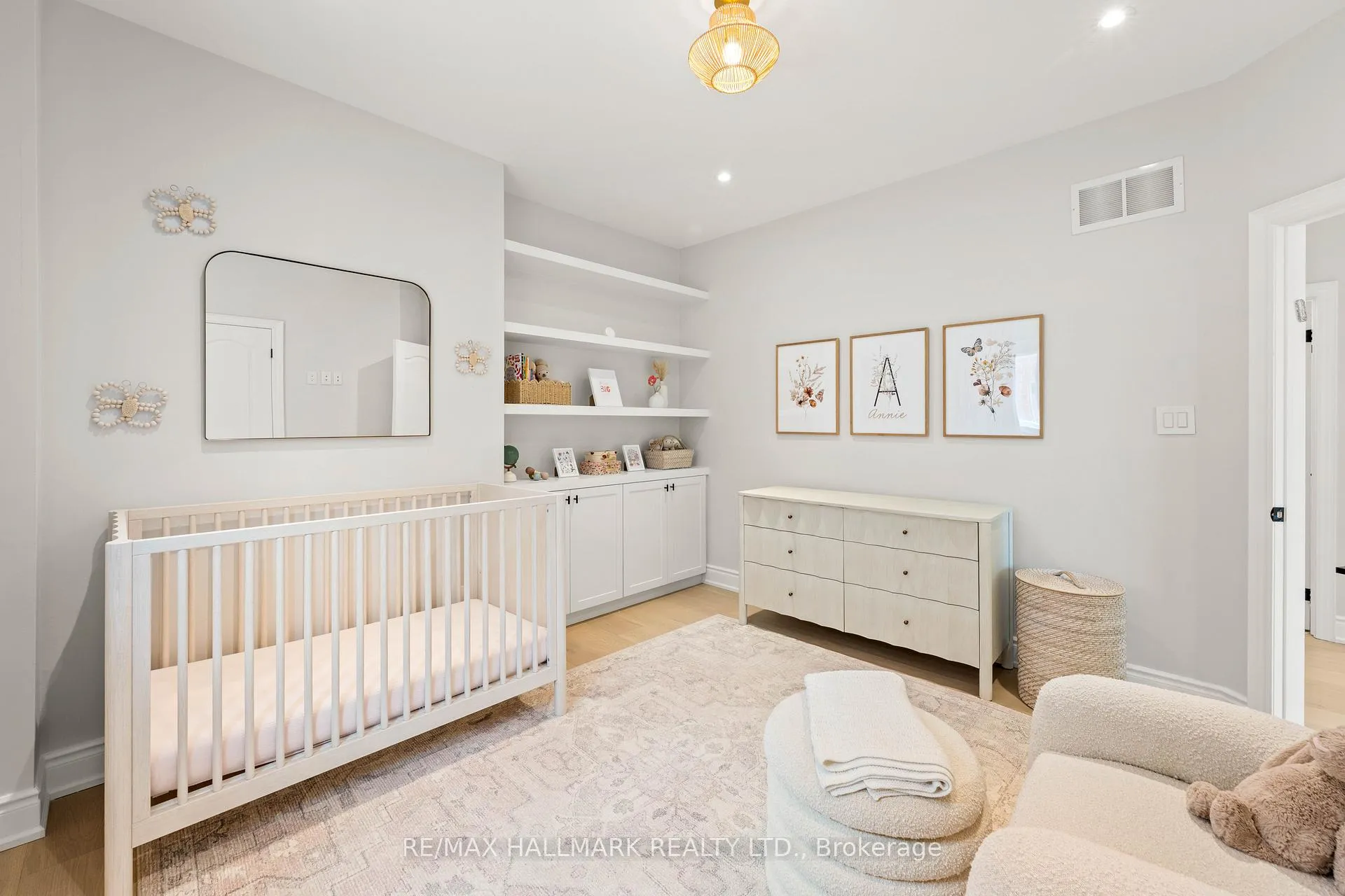 Photo 32 of 42 Yarden Drive, Vaughan, Patterson — HOMEH