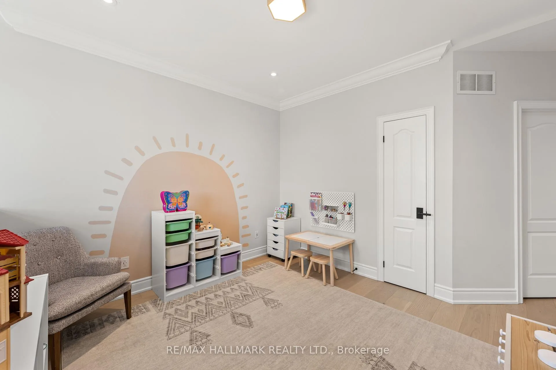 Photo 35 of 42 Yarden Drive, Vaughan, Patterson — HOMEH