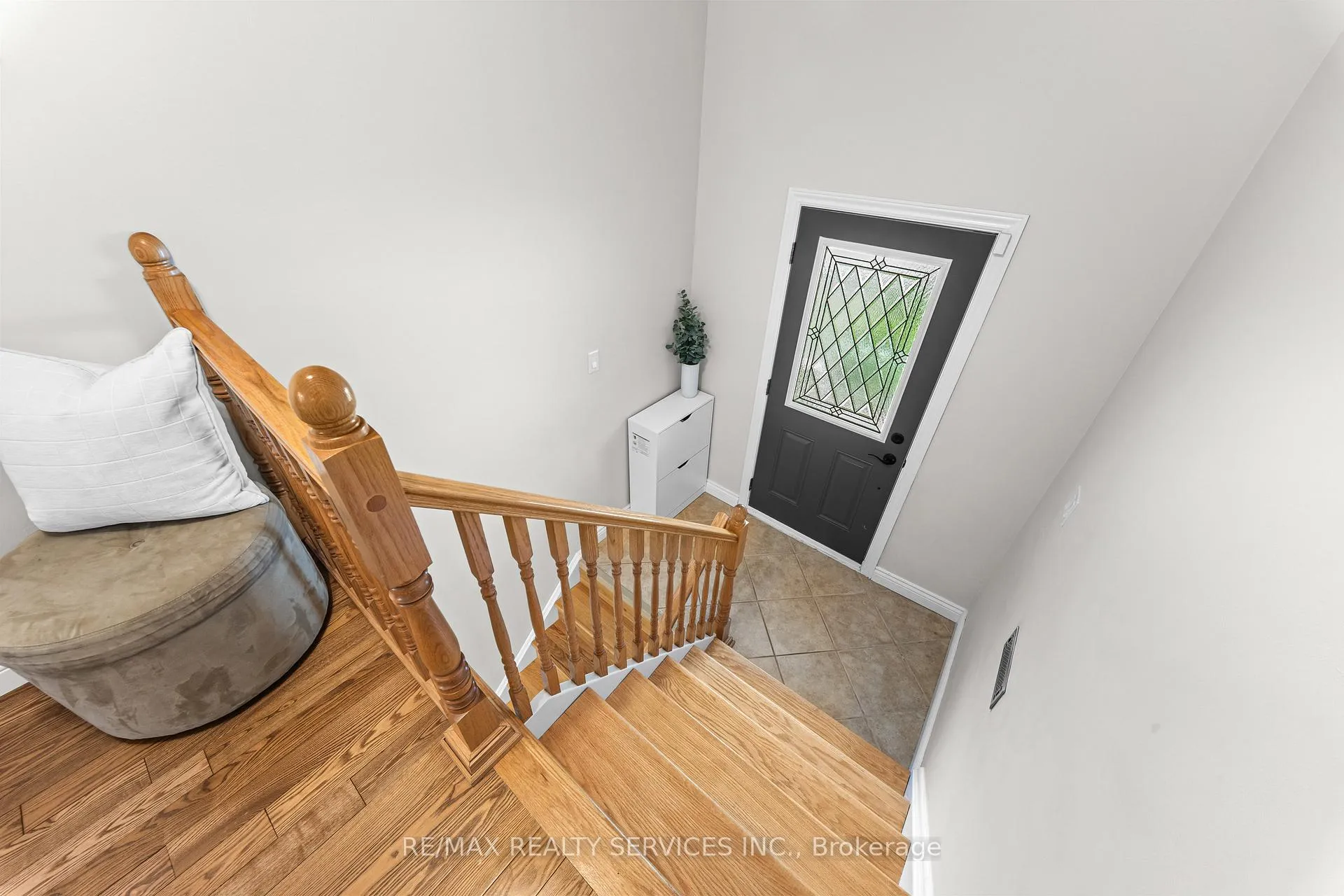 Photo 5 of 20 Linkdale Road, Brampton, Brampton North — HOMEH