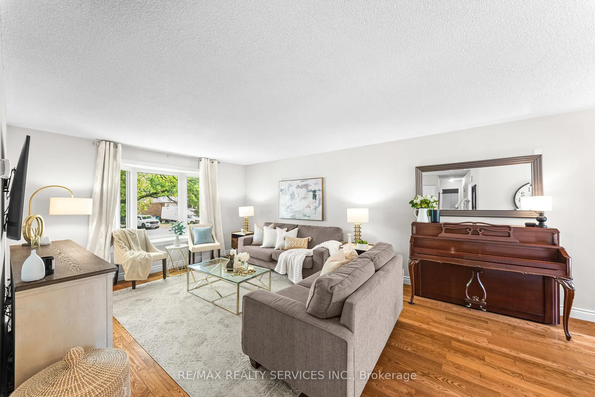 Photo 11 of 20 Linkdale Road, Brampton, Brampton North — HOMEH
