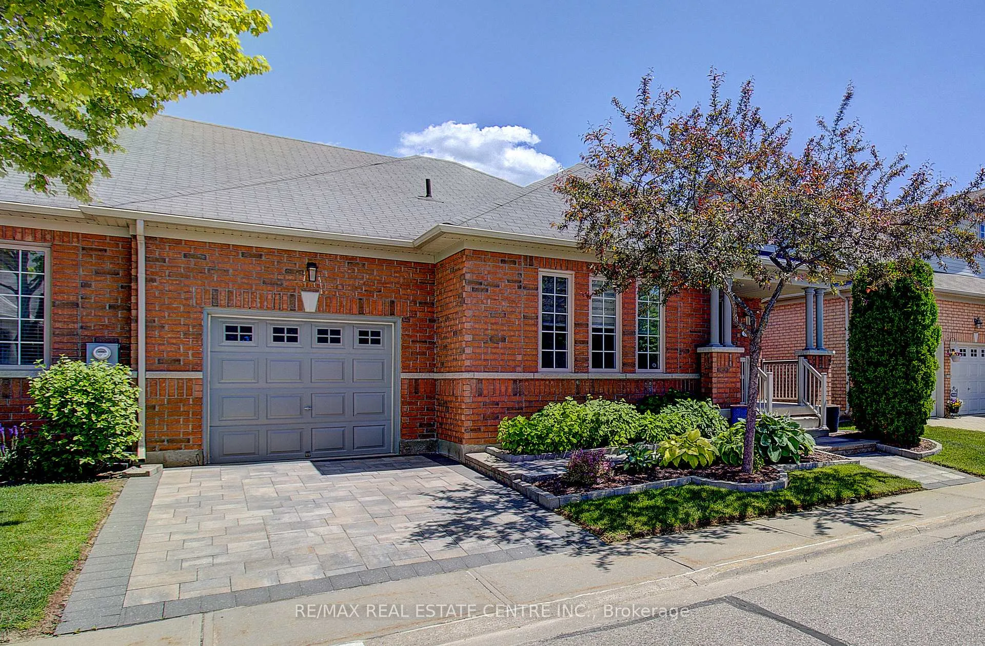 Photo 2 of 11 Fairvalley Street, Brampton, Sandringham-Wellington — HOMEH
