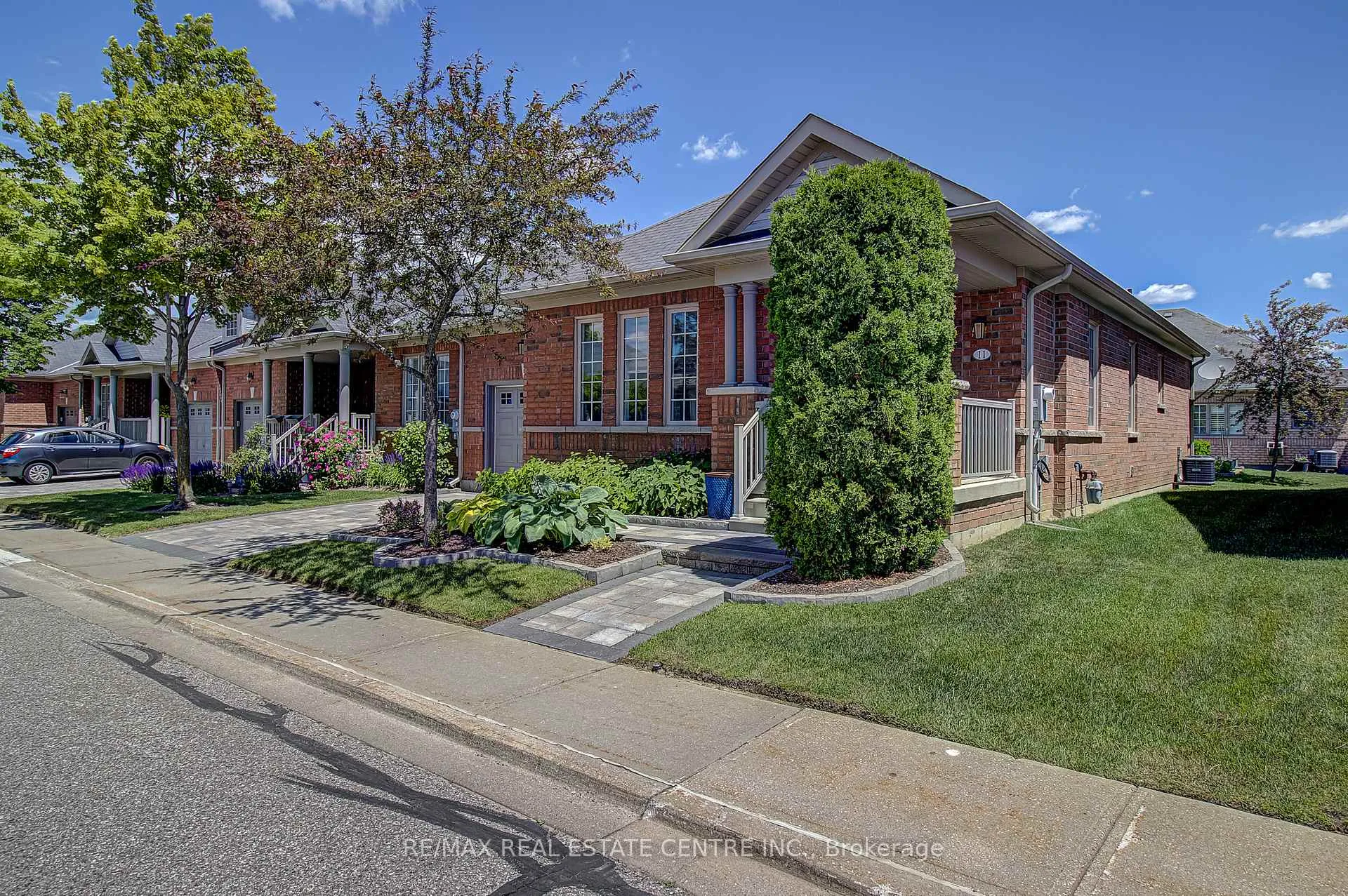 Photo 3 of 11 Fairvalley Street, Brampton, Sandringham-Wellington — HOMEH