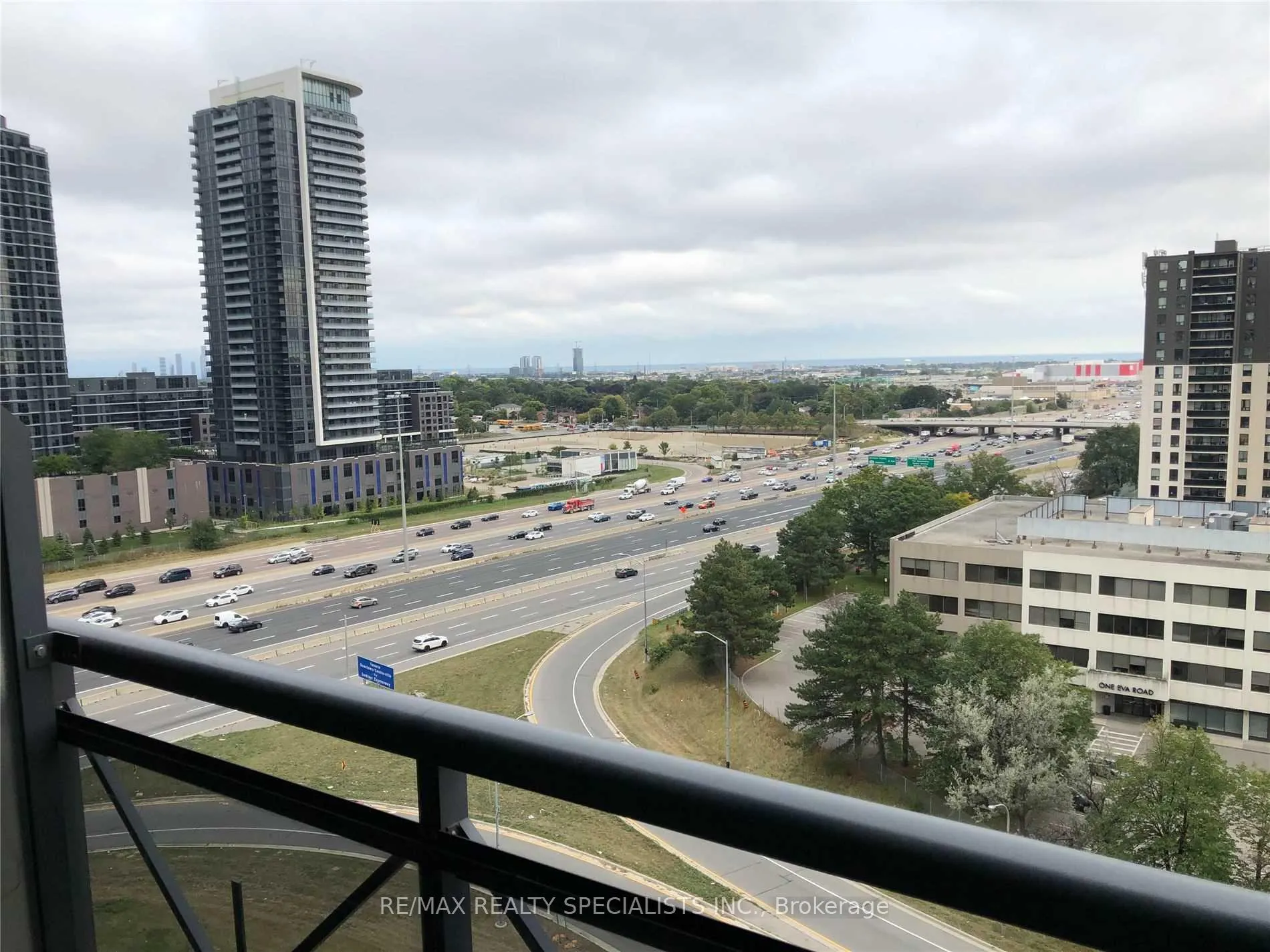 Photo 6 of Unit 1007, 6 Eva Road, Etobicoke, Etobicoke West Mall — HOMEH
