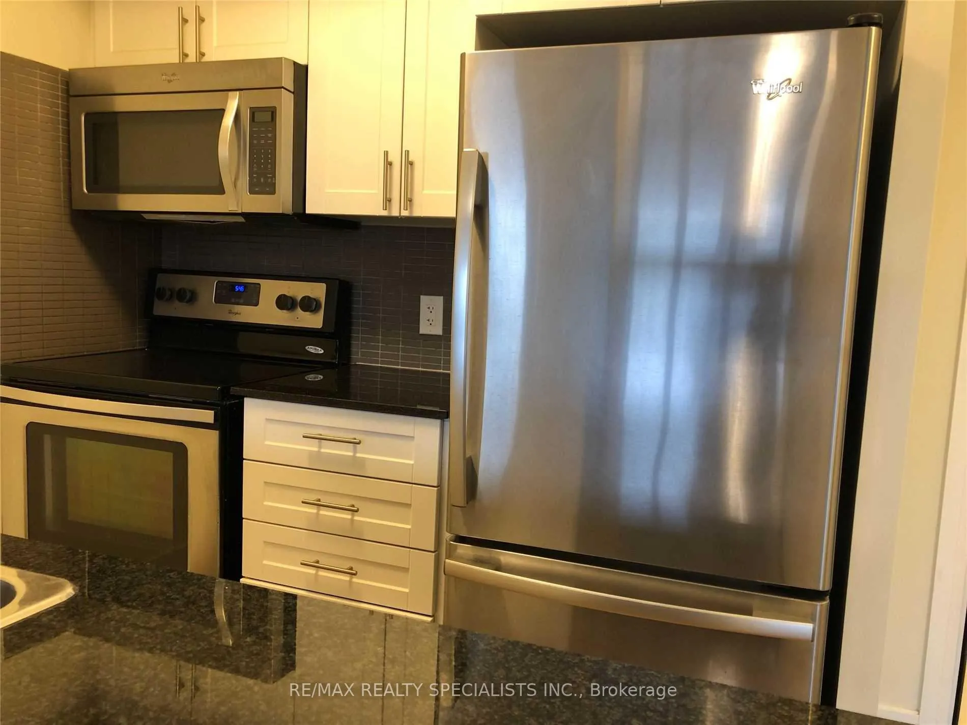 Photo 9 of Unit 1007, 6 Eva Road, Etobicoke, Etobicoke West Mall — HOMEH