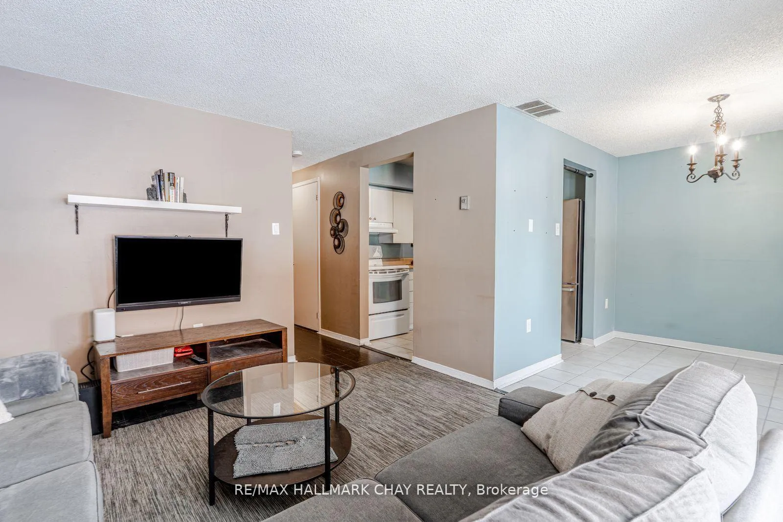 Photo 2 of Unit 8, 22 Meadow Lane, Barrie, Ardagh — HOMEH