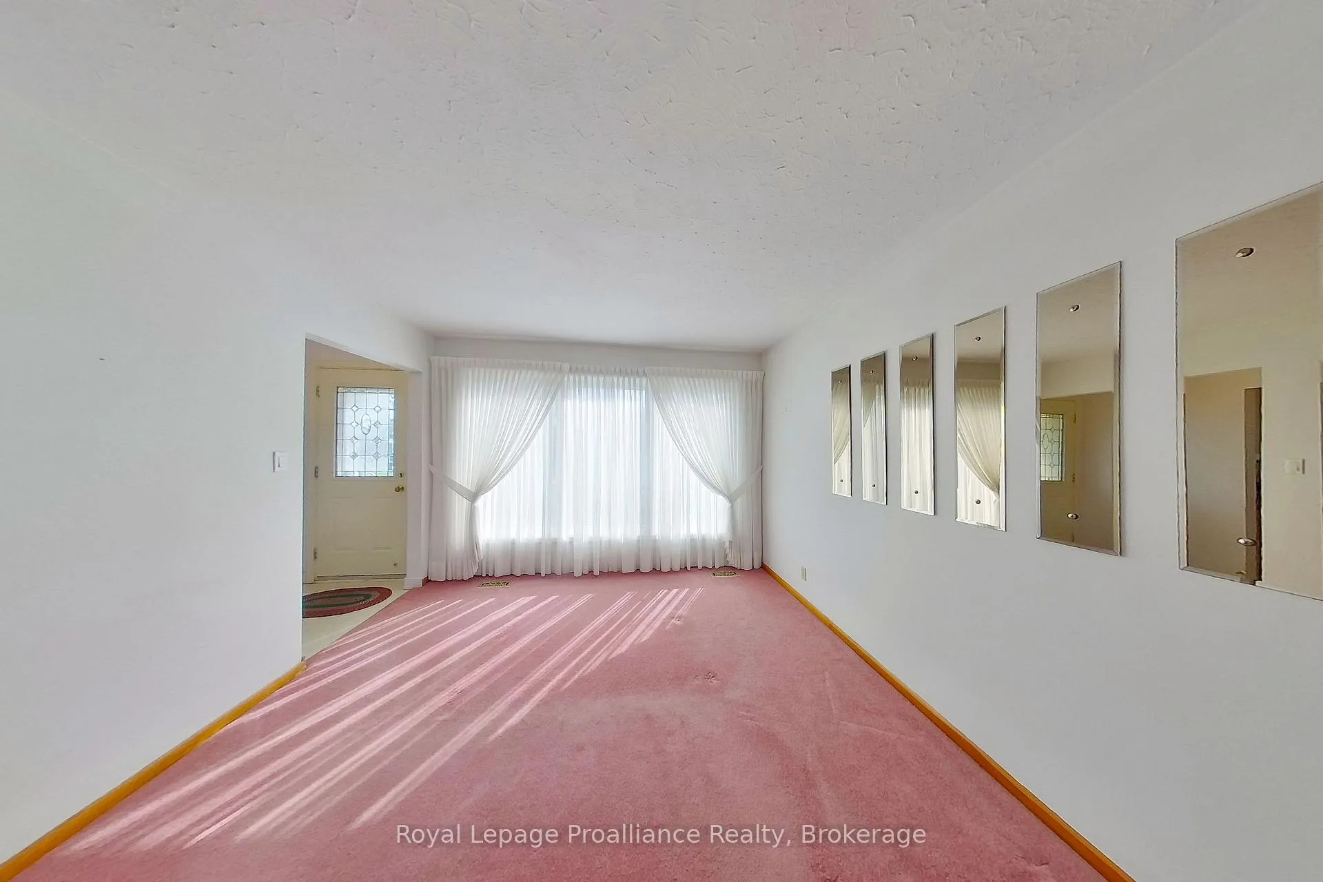 Photo 6 of 114 Rollins Drive, Belleville, Belleville Ward — HOMEH
