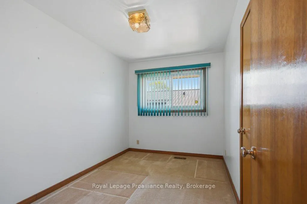 Photo 21 of 114 Rollins Drive, Belleville, Belleville Ward — HOMEH