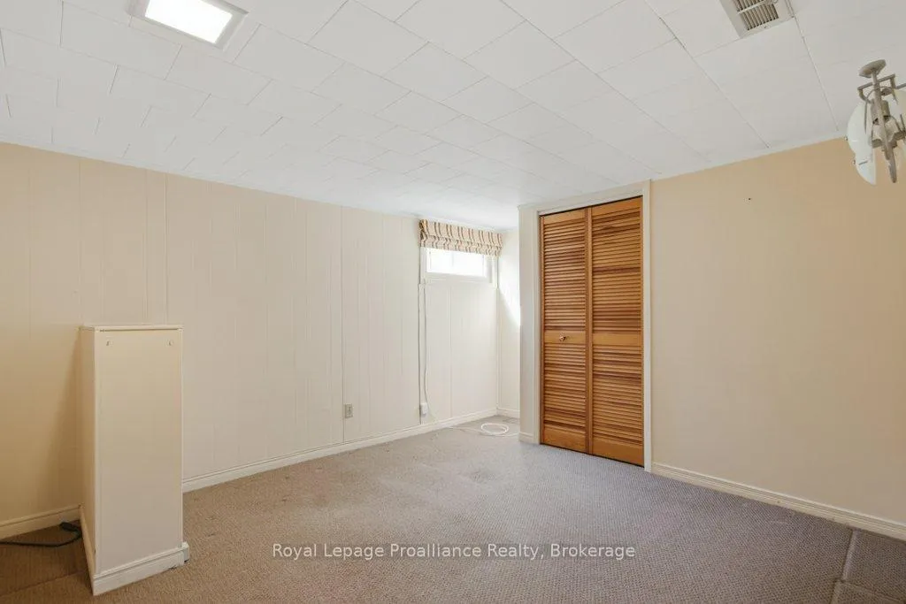Photo 24 of 114 Rollins Drive, Belleville, Belleville Ward — HOMEH