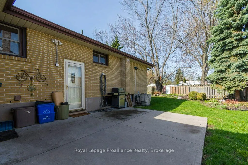Photo 33 of 114 Rollins Drive, Belleville, Belleville Ward — HOMEH