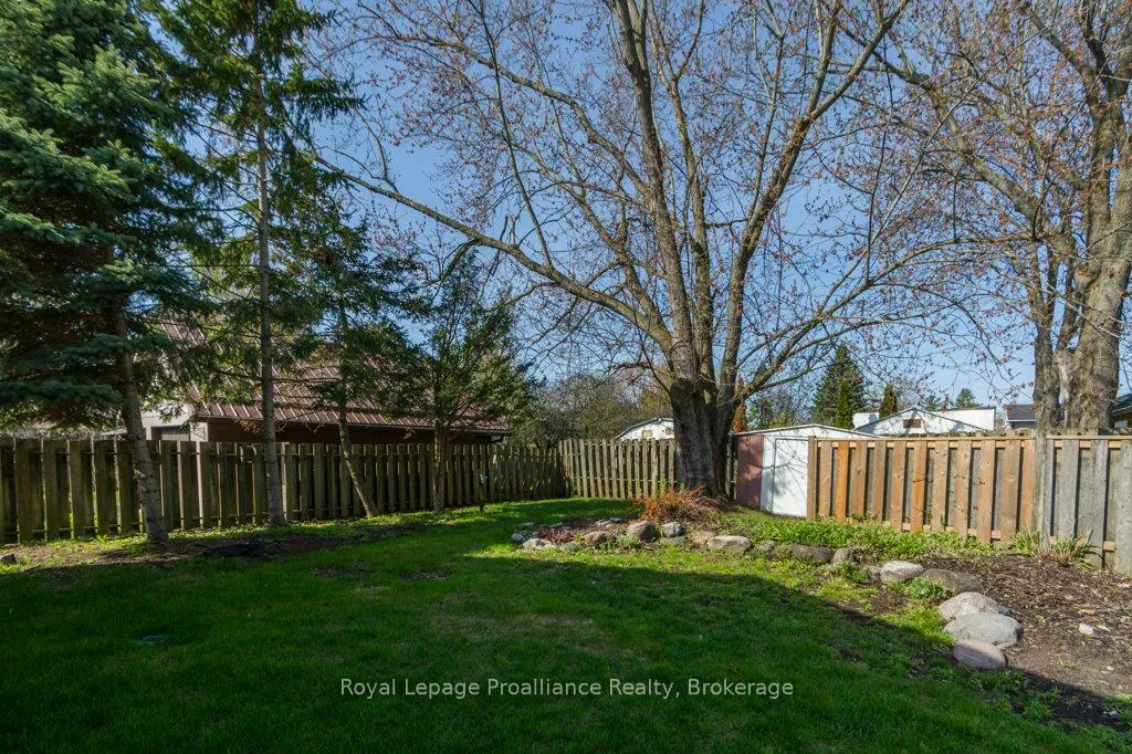 Photo 34 of 114 Rollins Drive, Belleville, Belleville Ward — HOMEH