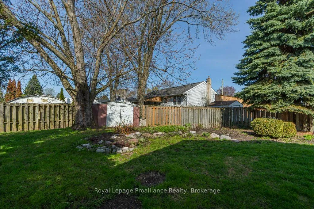 Photo 35 of 114 Rollins Drive, Belleville, Belleville Ward — HOMEH