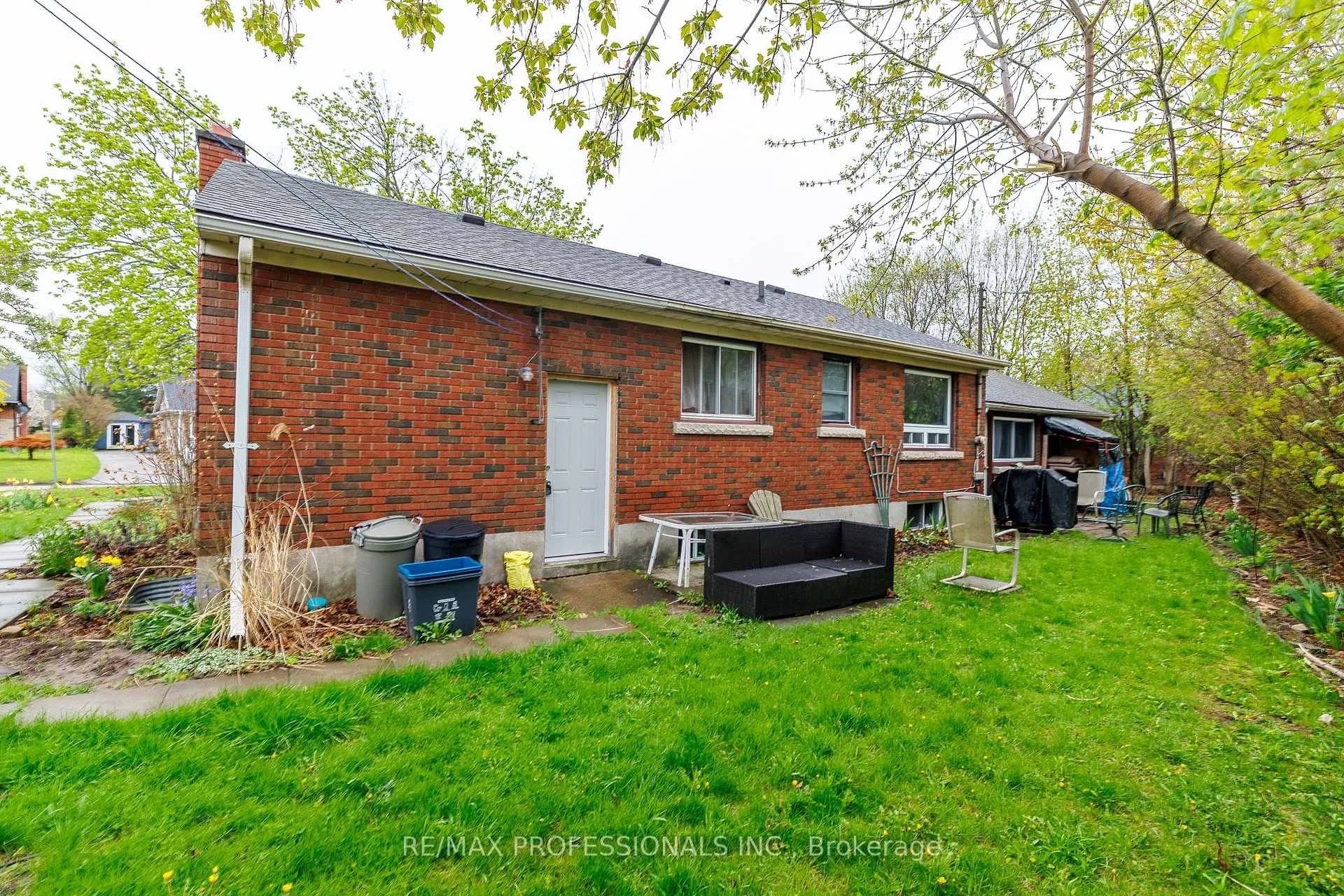 Photo 13 of Unit BSMT, 5 Bryne Boulevard, Barrie, 400 West — HOMEH