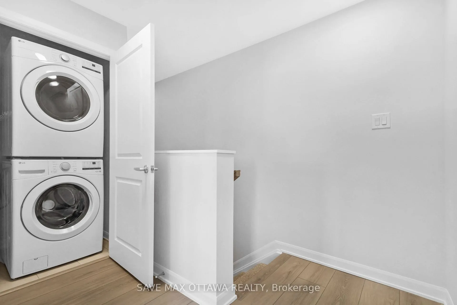 Photo 12 of Unit 07, 701 Glenroy Gilbert Drive, Ottawa, Barrhaven - Strandherd — HOMEH