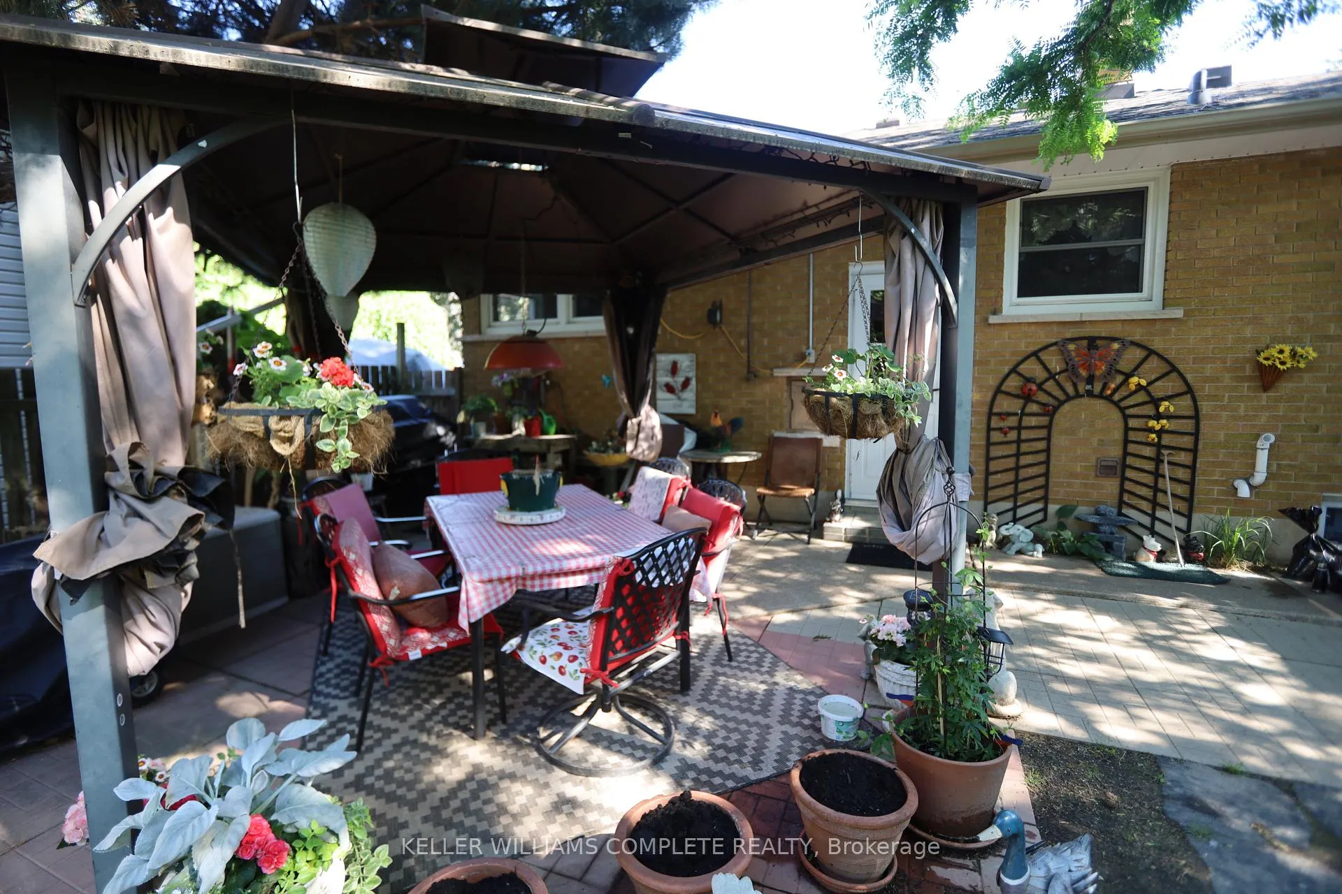 Photo 18 of 9 Cecil Street, St. Catharines, Lakeport — HOMEH