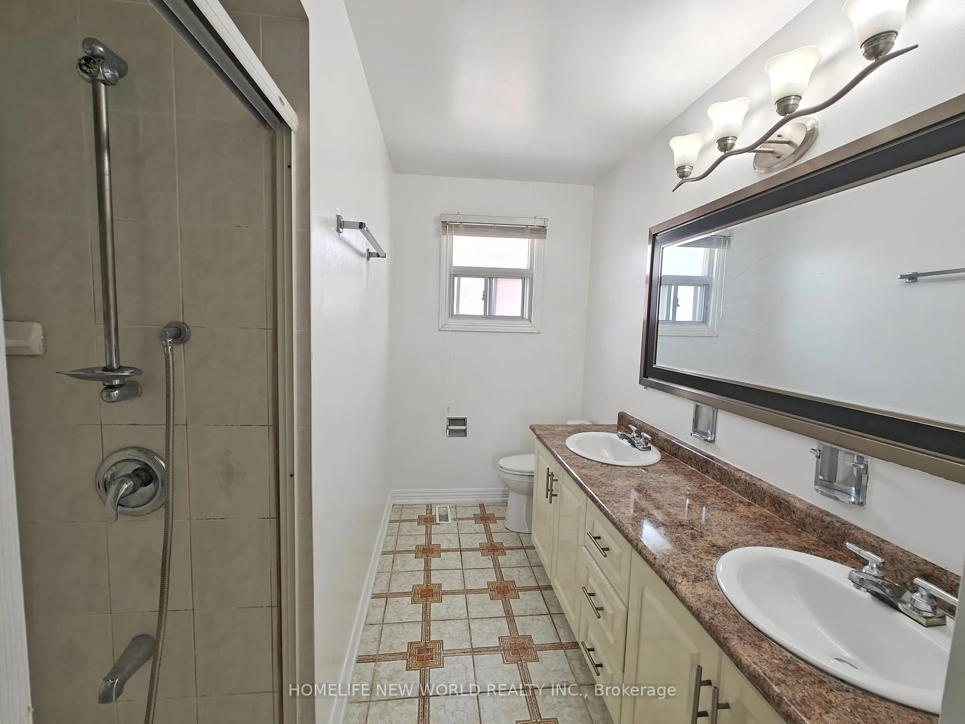 Photo 14 of 205 Risebrough Circuit, Markham, Milliken Mills West — HOMEH