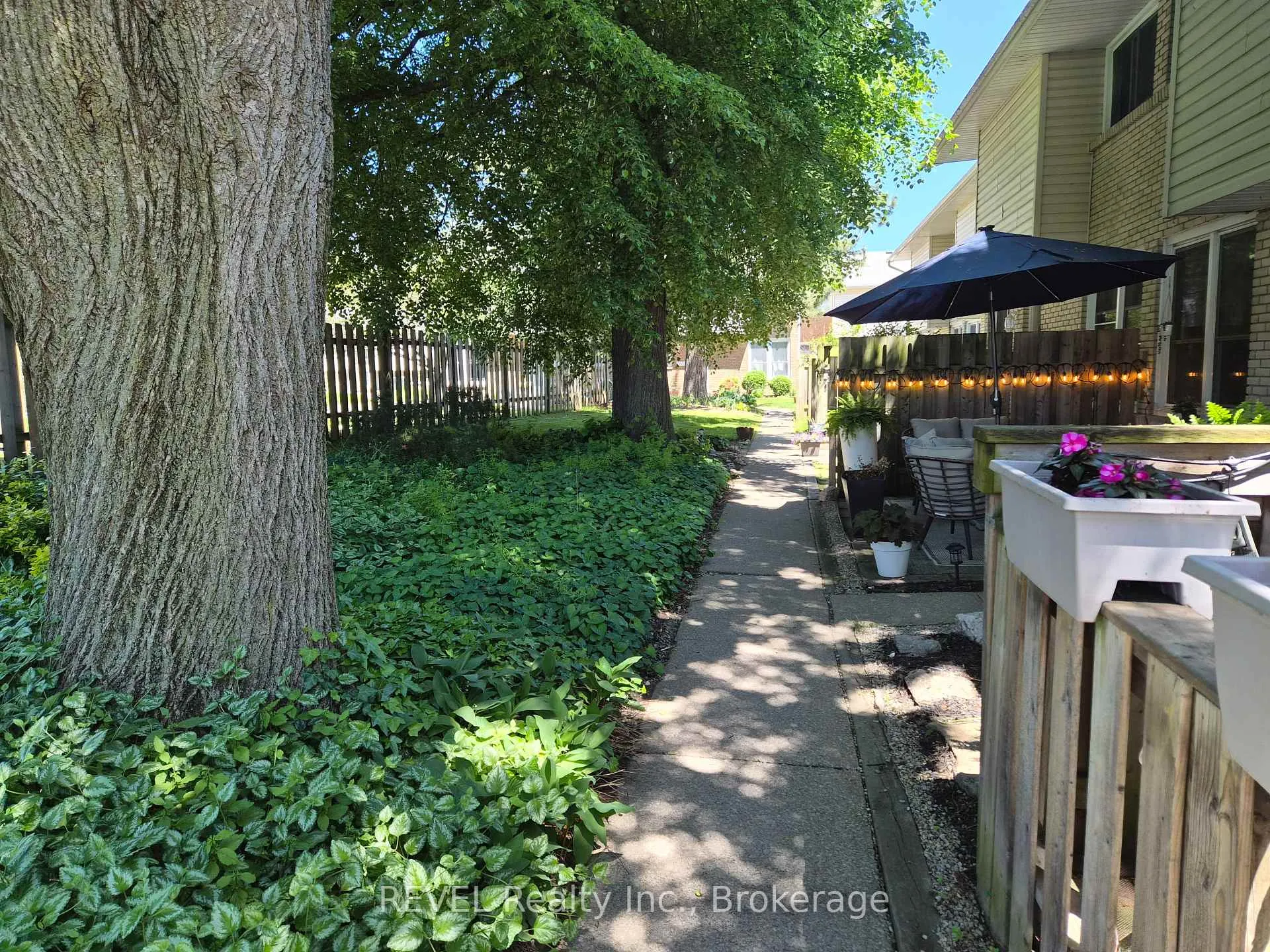 Photo 3 of Unit 56, 151 Parnell Road, St. Catharines, Vine/Linwell — HOMEH