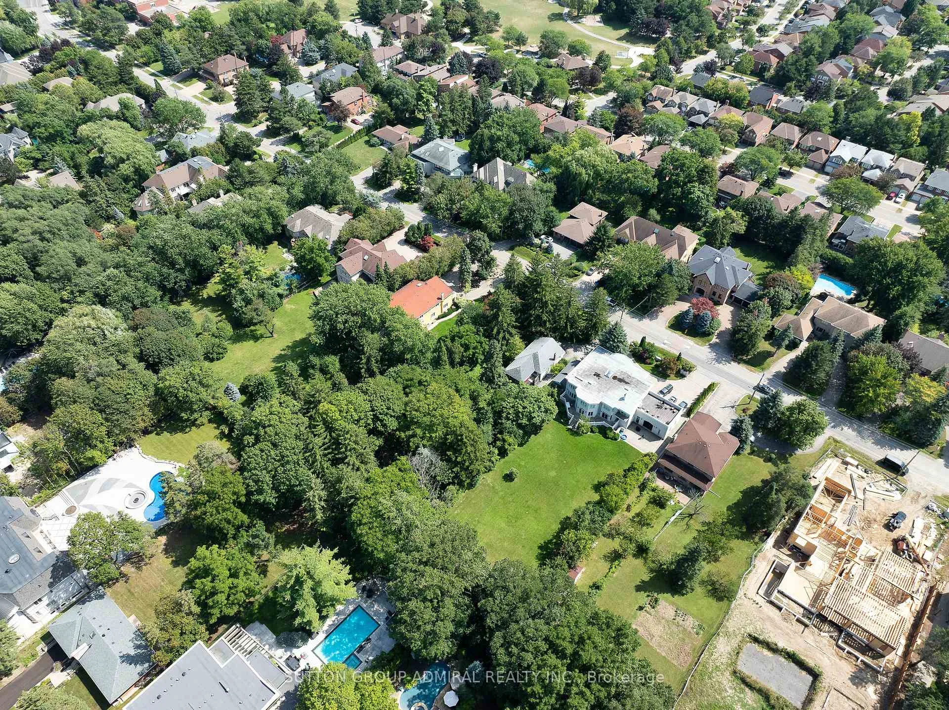 Photo 16 of 60 Arnold Avenue, Vaughan, Crestwood-Springfarm-Yorkhill — HOMEH