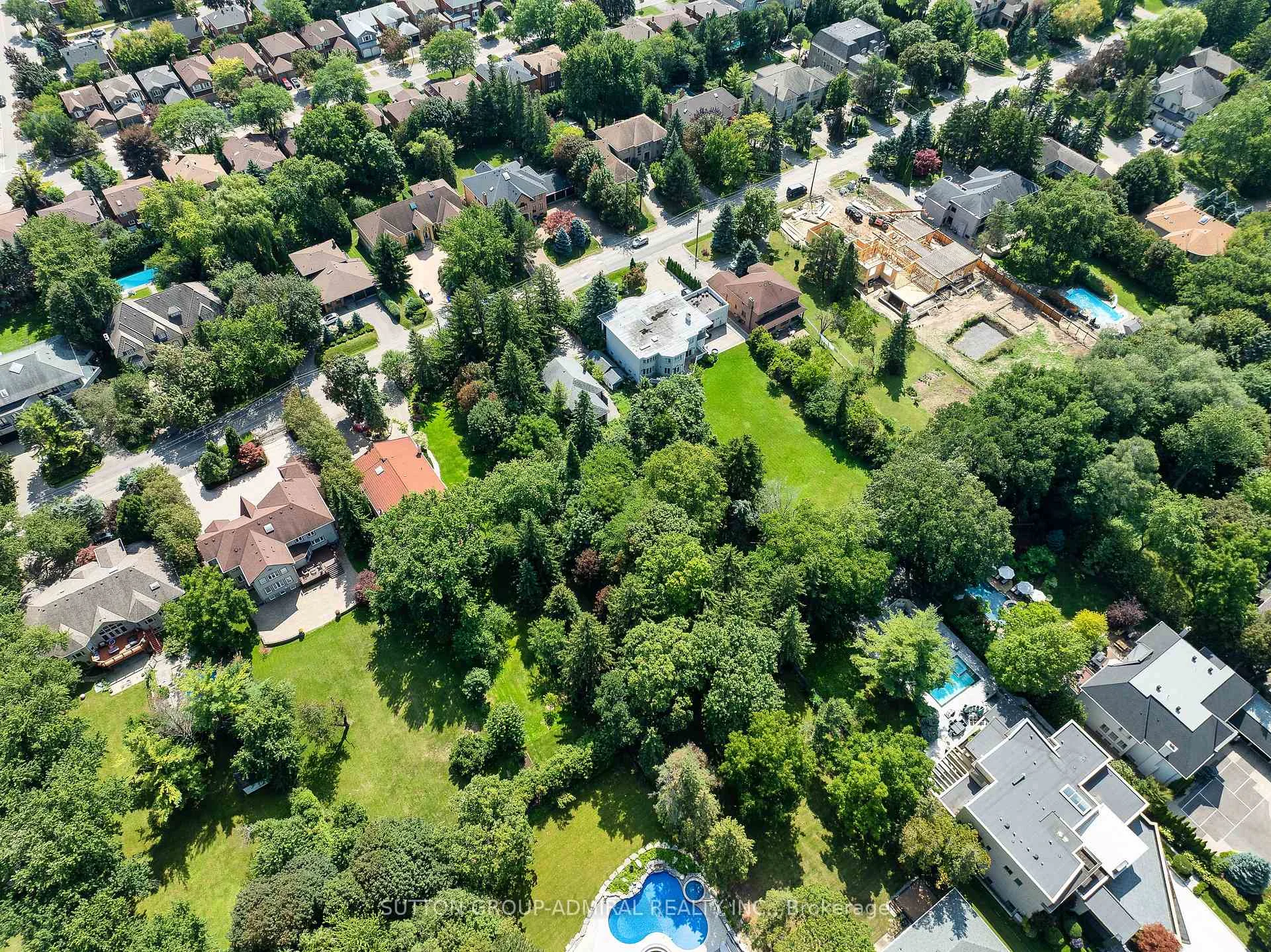 Photo 22 of 60 Arnold Avenue, Vaughan, Crestwood-Springfarm-Yorkhill — HOMEH