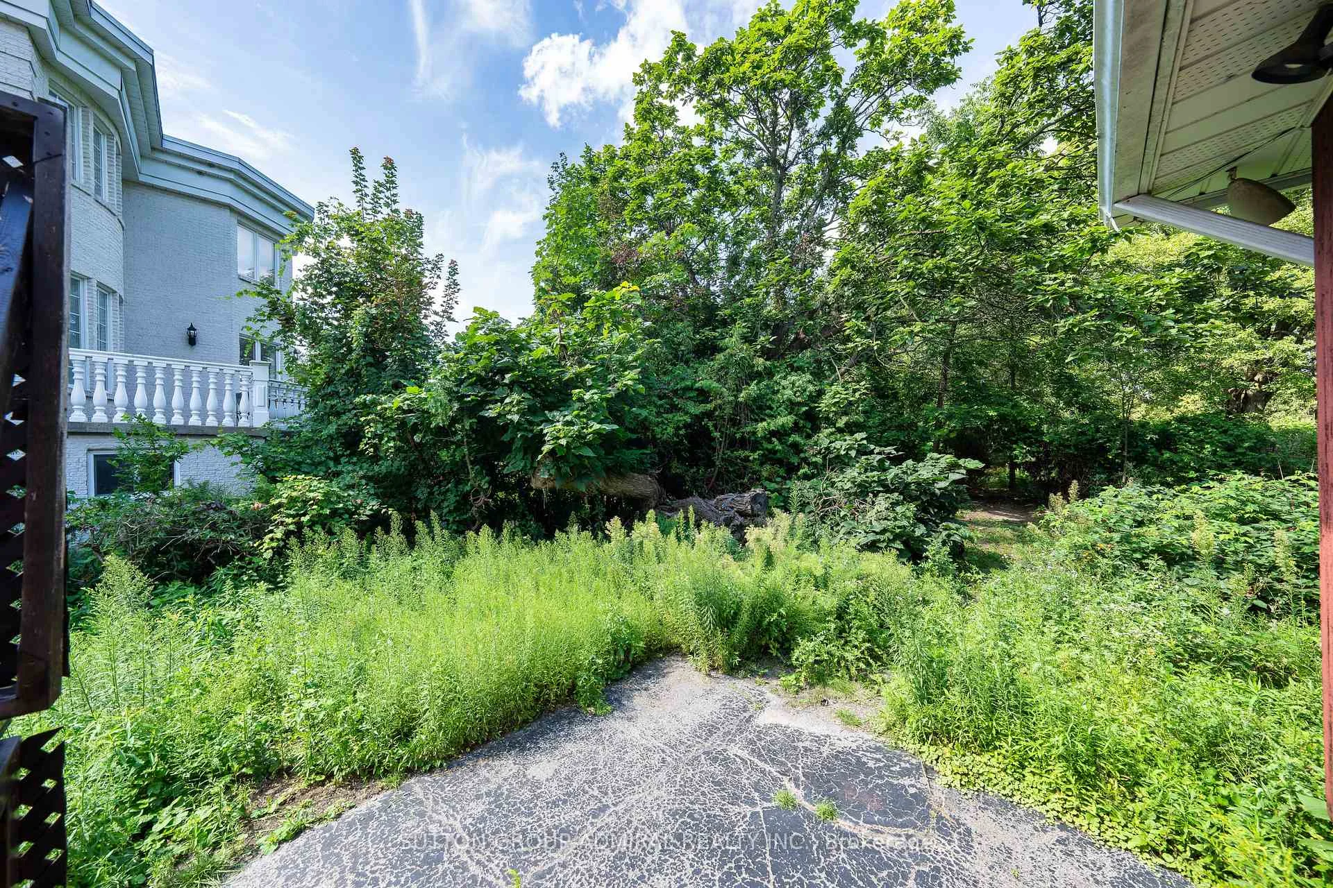 Photo 39 of 60 Arnold Avenue, Vaughan, Crestwood-Springfarm-Yorkhill — HOMEH