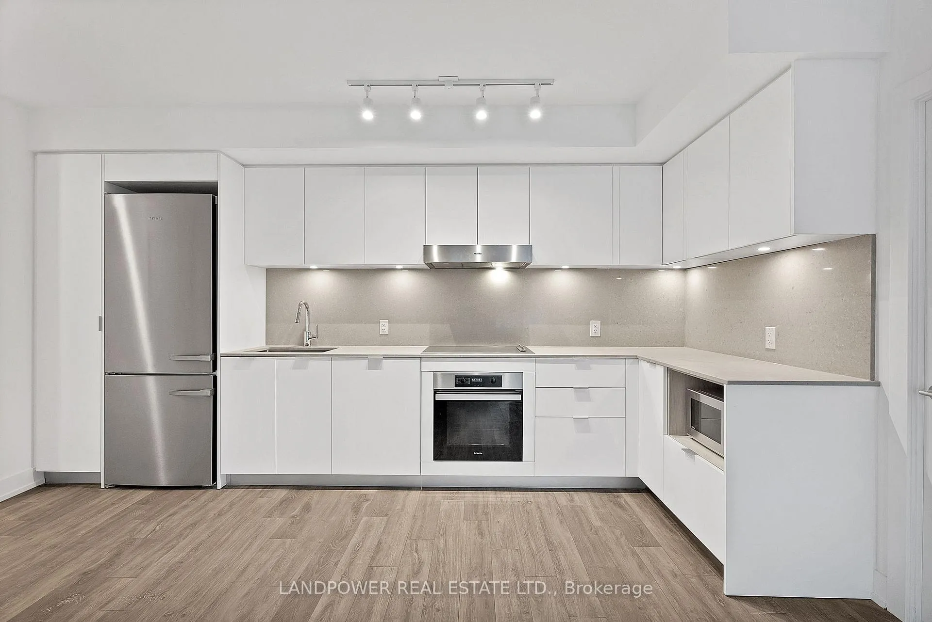 Photo 7 of Unit 809, 9 Clegg Road, Markham, Unionville — HOMEH