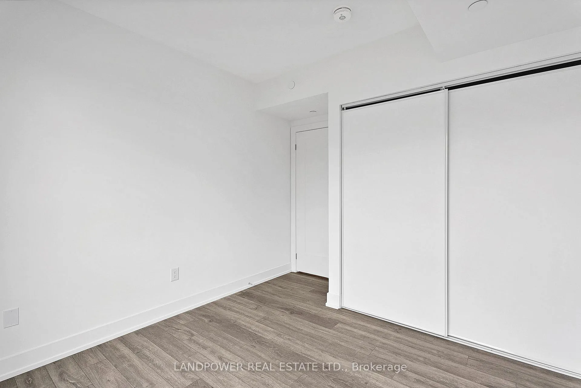 Photo 13 of Unit 809, 9 Clegg Road, Markham, Unionville — HOMEH