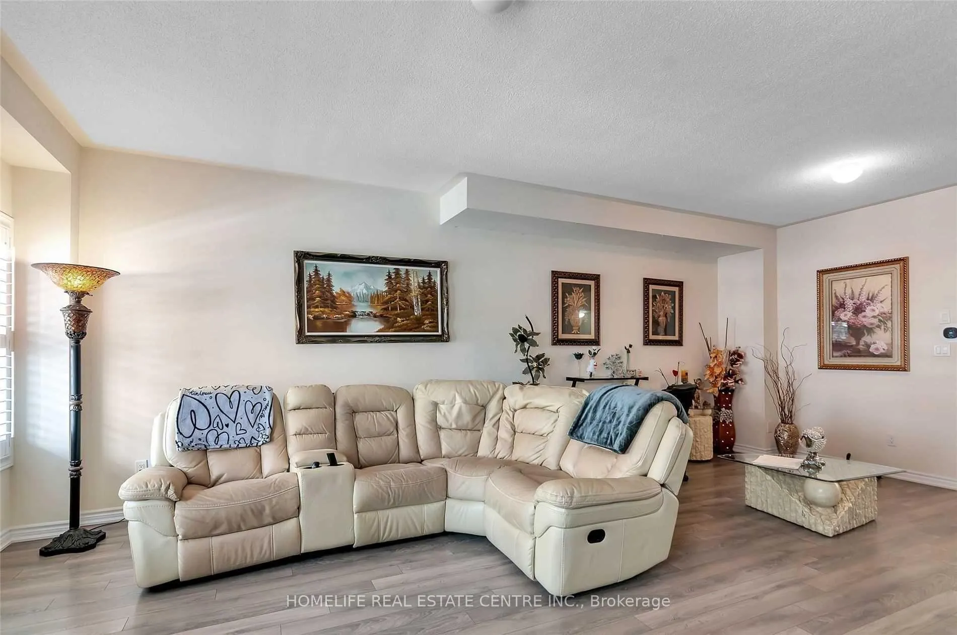 Photo 3 of 5 Kayak Heights, Brampton, Heart Lake East — HOMEH