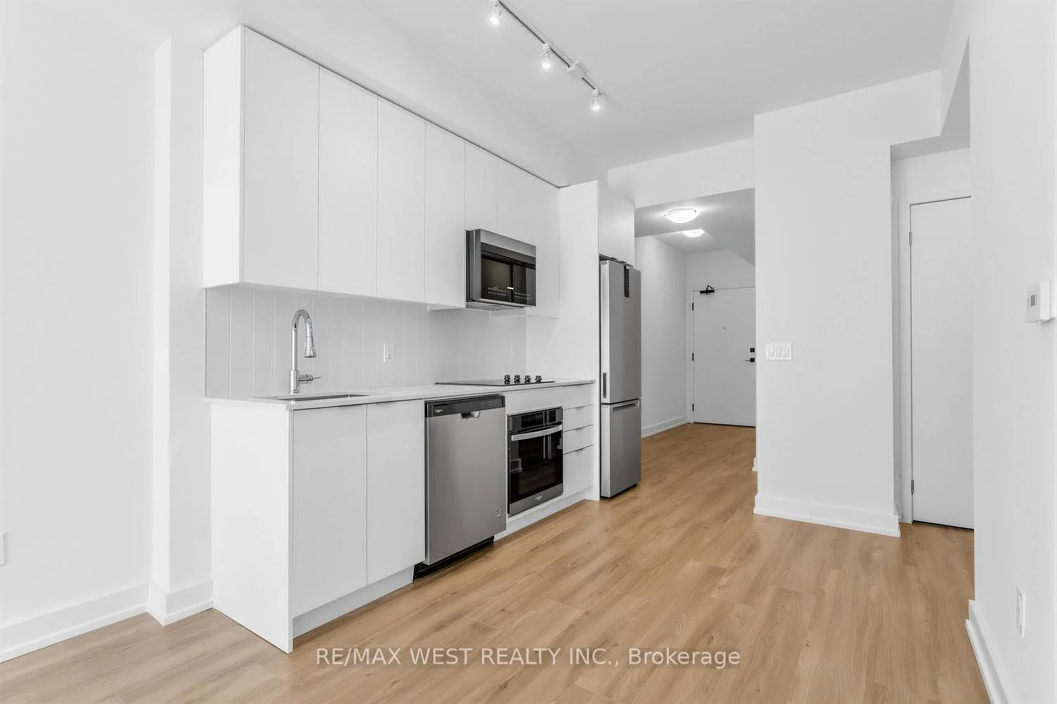 Photo 4 of Unit 2222, 498 Caldari Road, Vaughan, Concord — HOMEH