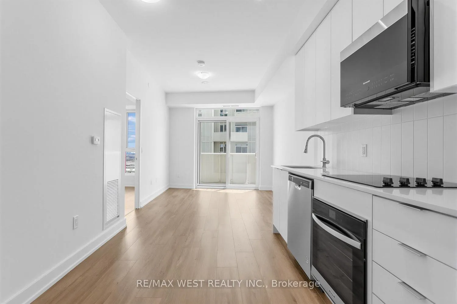 Photo 5 of Unit 2222, 498 Caldari Road, Vaughan, Concord — HOMEH