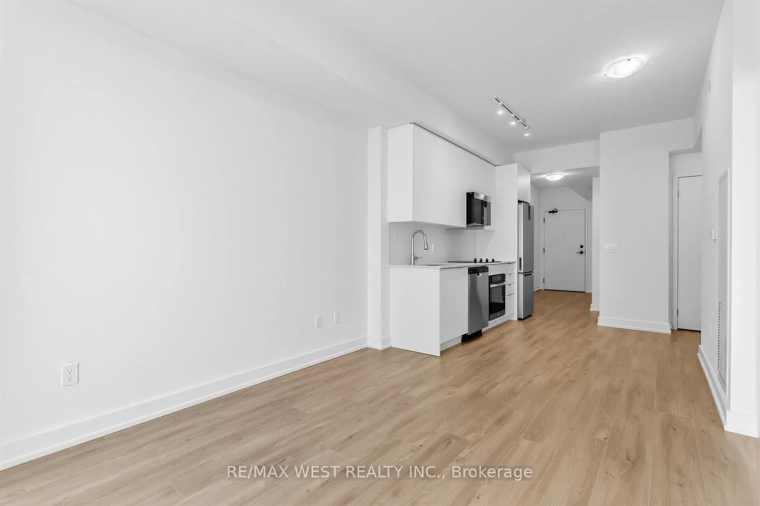 Photo 8 of Unit 2222, 498 Caldari Road, Vaughan, Concord — HOMEH