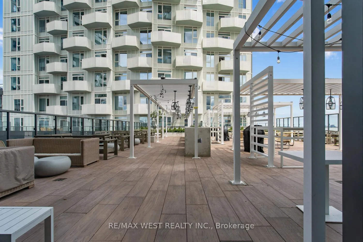 Photo 33 of Unit 2222, 498 Caldari Road, Vaughan, Concord — HOMEH