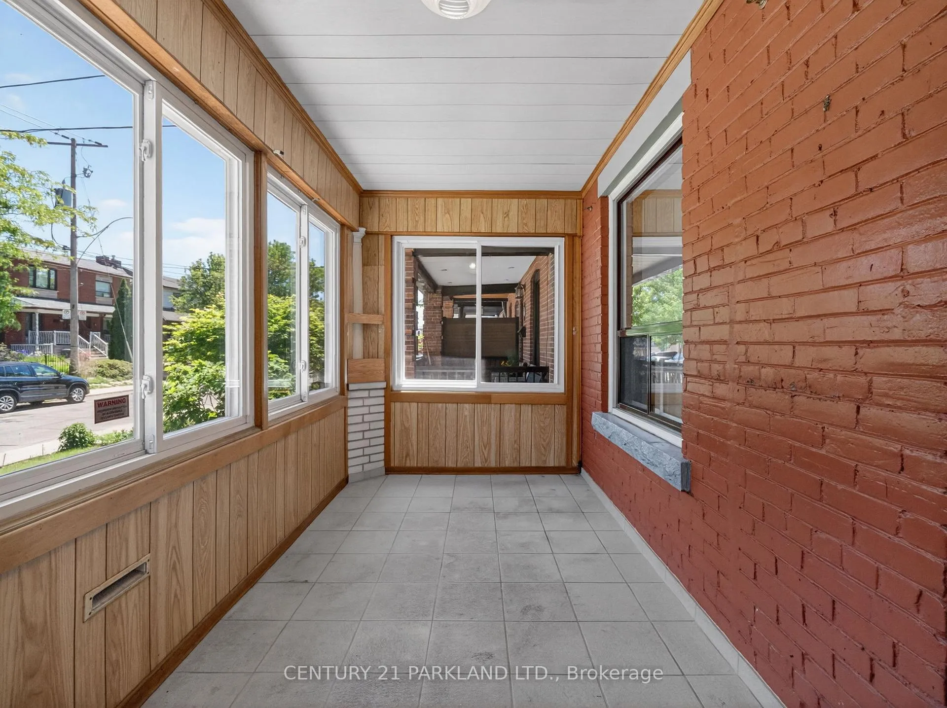 Photo 2 of 26 Earlscourt Avenue, Toronto, Corso Italia-Davenport — HOMEH