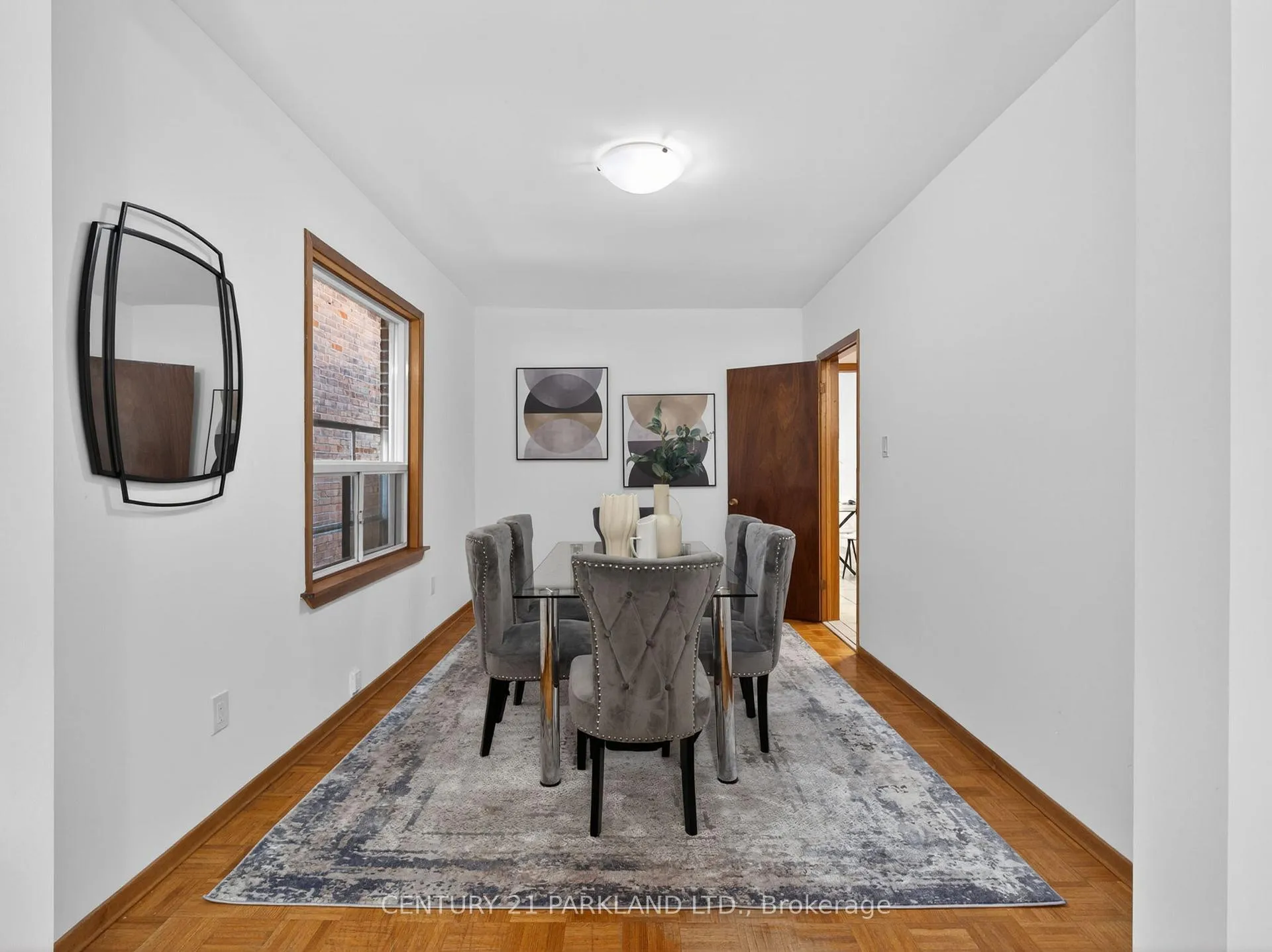 Photo 6 of 26 Earlscourt Avenue, Toronto, Corso Italia-Davenport — HOMEH