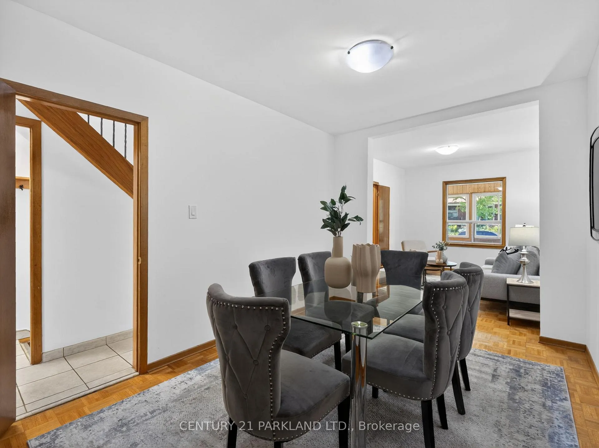 Photo 7 of 26 Earlscourt Avenue, Toronto, Corso Italia-Davenport — HOMEH