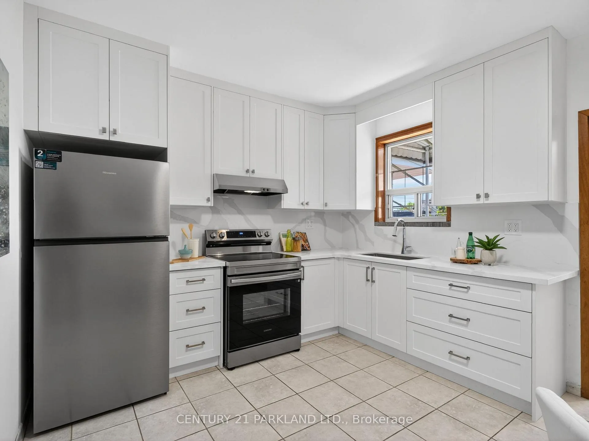 Photo 9 of 26 Earlscourt Avenue, Toronto, Corso Italia-Davenport — HOMEH