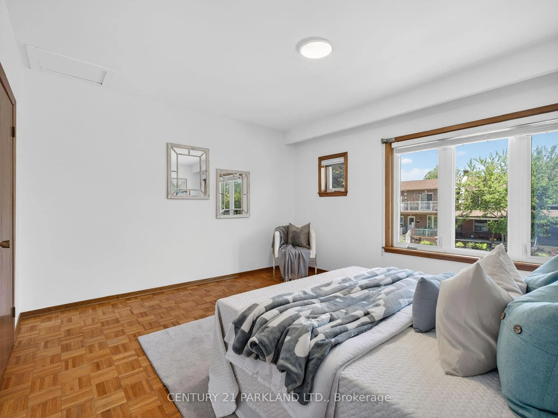 Photo 18 of 26 Earlscourt Avenue, Toronto, Corso Italia-Davenport — HOMEH