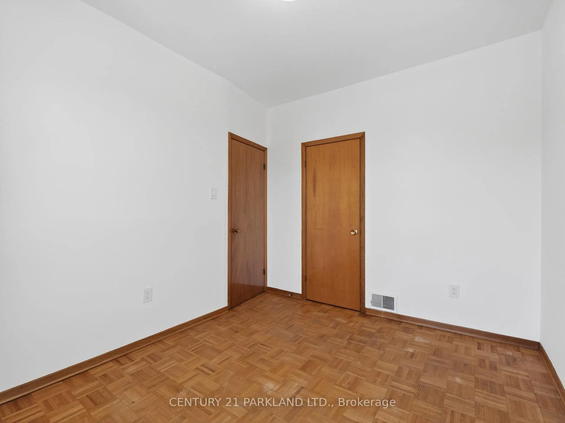 Photo 22 of 26 Earlscourt Avenue, Toronto, Corso Italia-Davenport — HOMEH